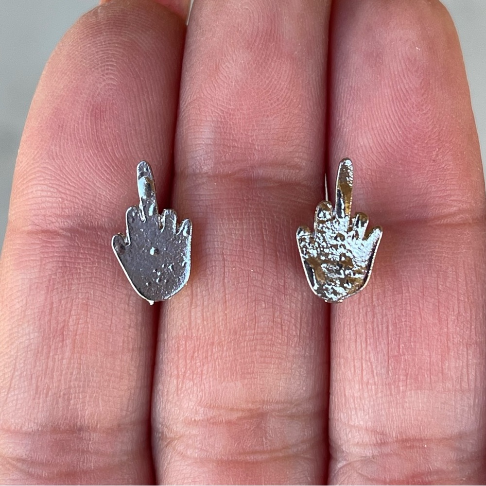 Silver middle finger f*ck you stud earrings